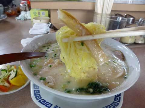 塩とんこつラーメン