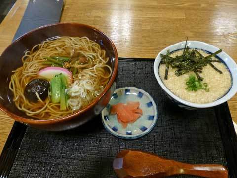 そば、とろろごはん