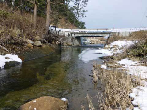 冬の和座川
